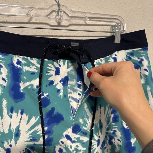 J. Crew Mens Tie Dye Blue Swim Trunks Size 34 Beach Vacation Summer - Picture 6 of 8